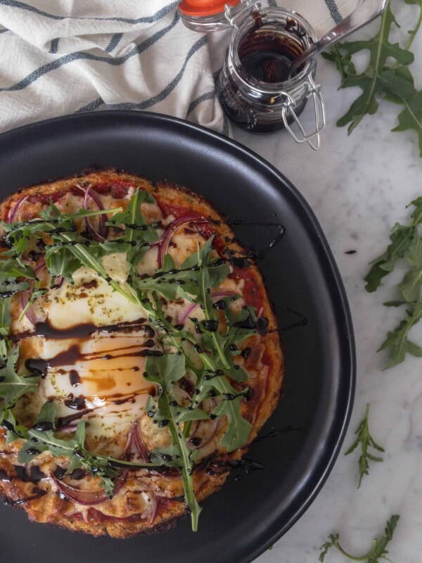 Very easy low carb cauliflower crust pizza recipe