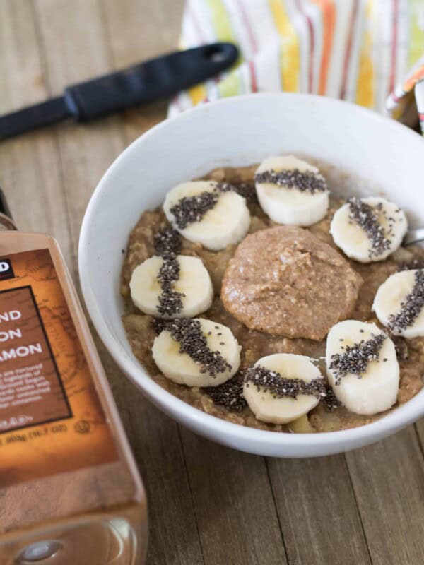 healthy banana oatmeal with cinnamon and nut butter