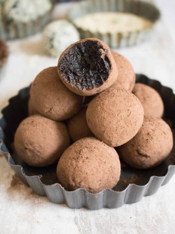 Reishi adaptogen superfood bliss balls recipe