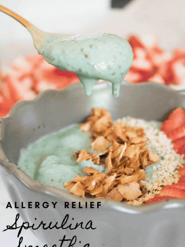 spirulina smothie bowl for allergy relief