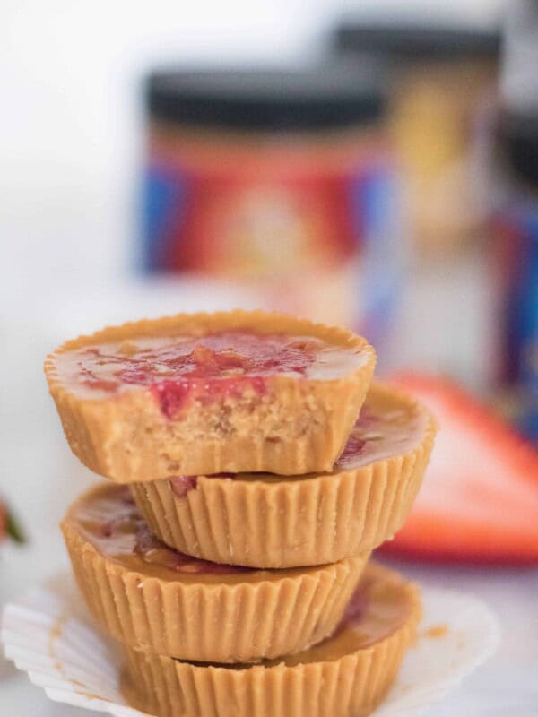 Healthy peanut butter and Jelly cups