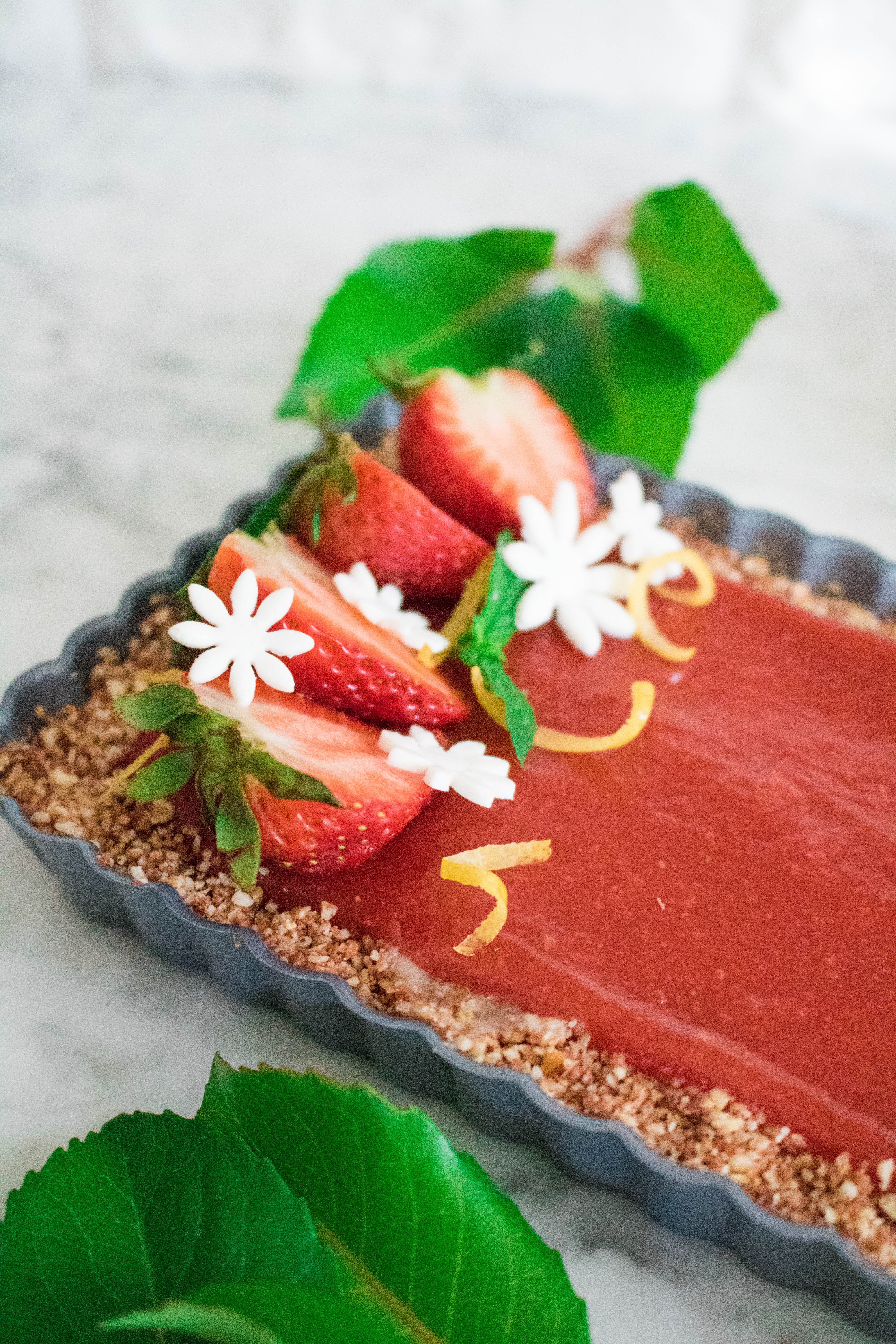 Vegan strawberry lemon tart