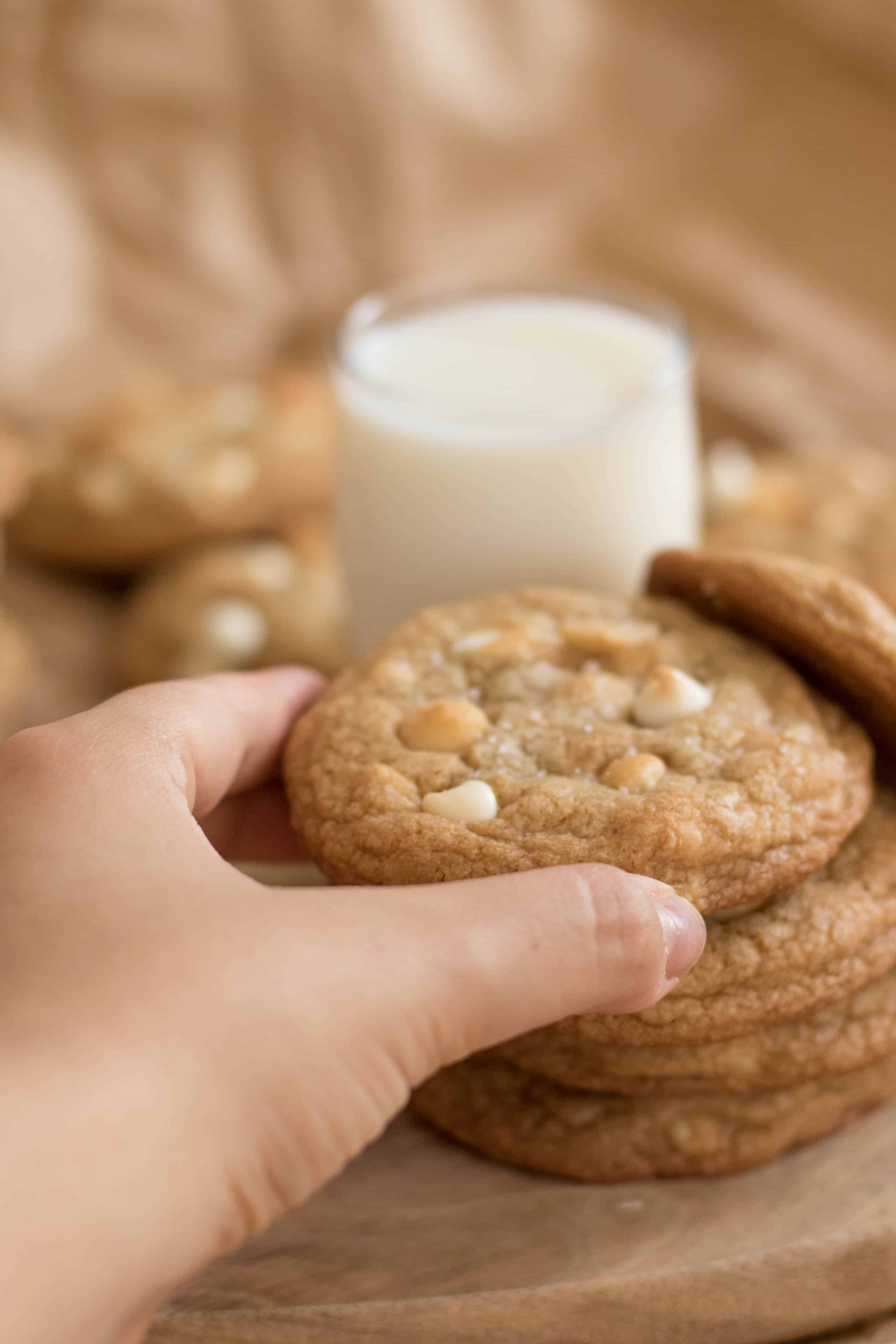 white chocolate macadamia cookies (16 of 29)