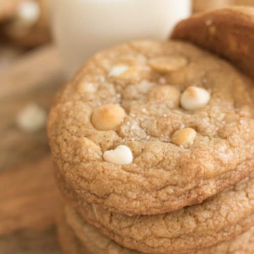 White chocolate macadamia nut cookies