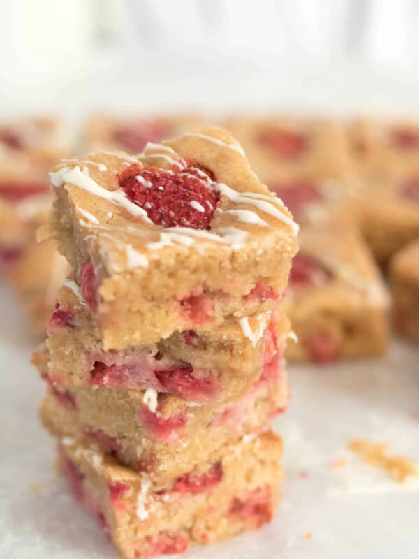 Brown butter strawberry blondies