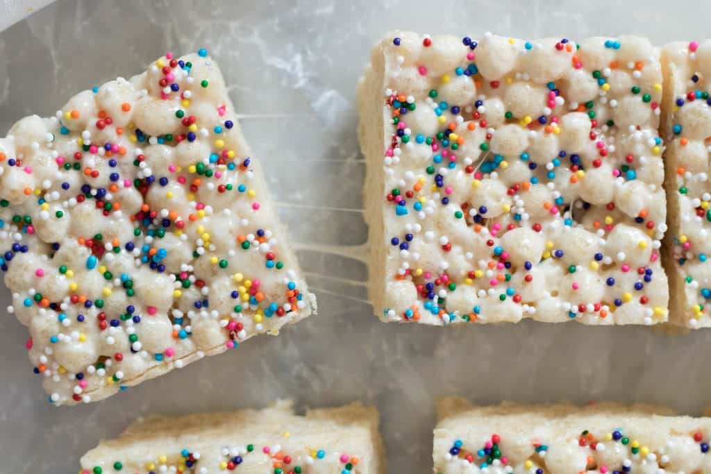 Easy Quinoa Pop krispie Treats Lifestyle of a Foodie