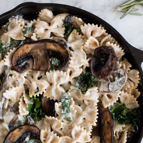 Vegan creamy mushroom pasta