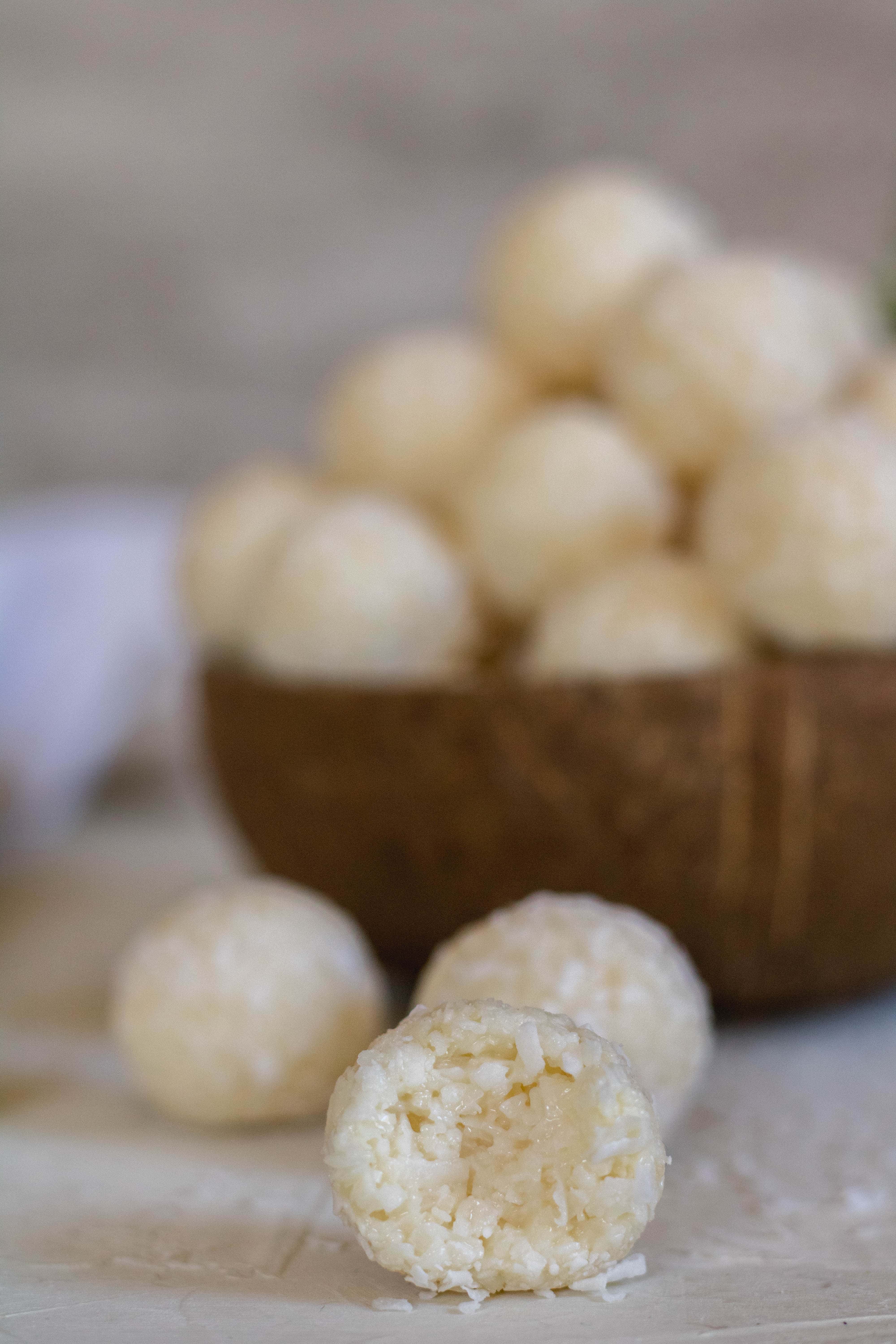 Coconut balls store with condensed milk