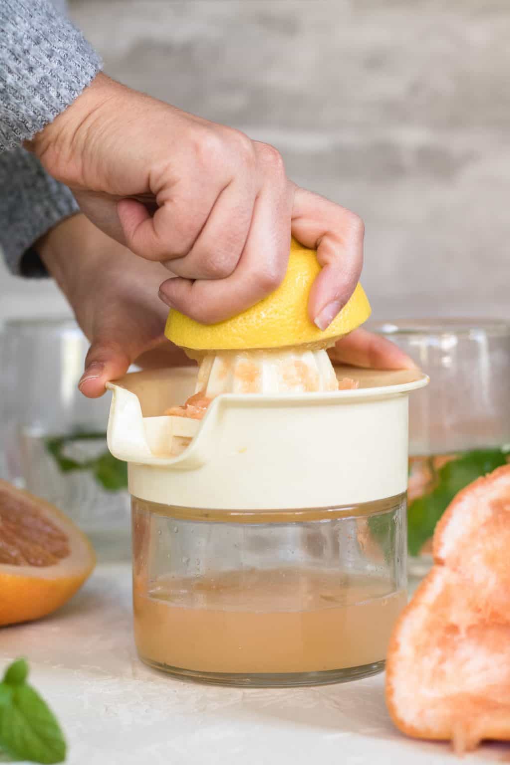 The best Detox Warm Grapefruit Tea - Lifestyle of a Foodie