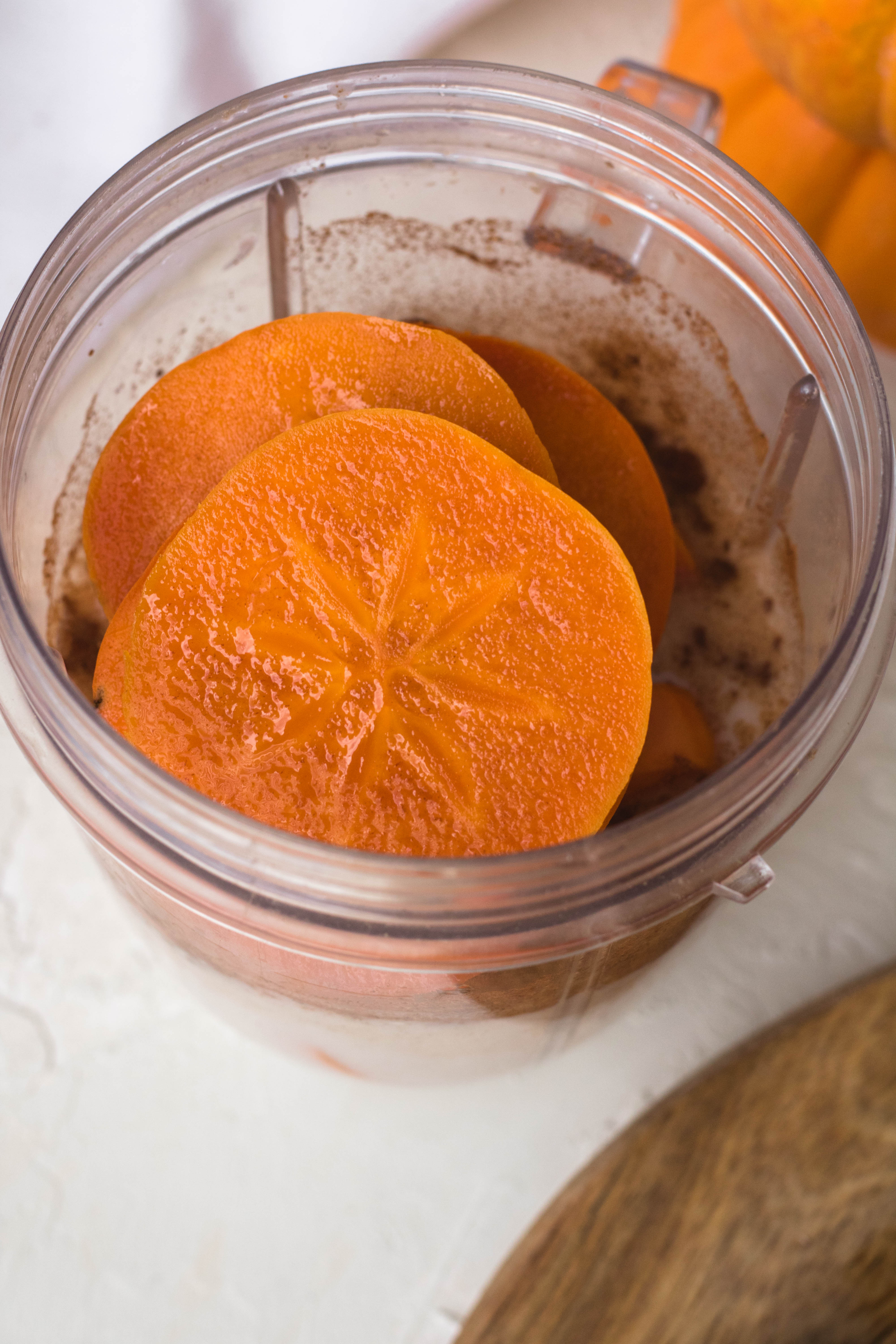 Sliced persimmon for smoothie
