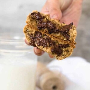 Baking in quarantine Walnut chocolate cookies