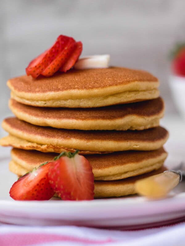 Fluffy almond flour pancakes