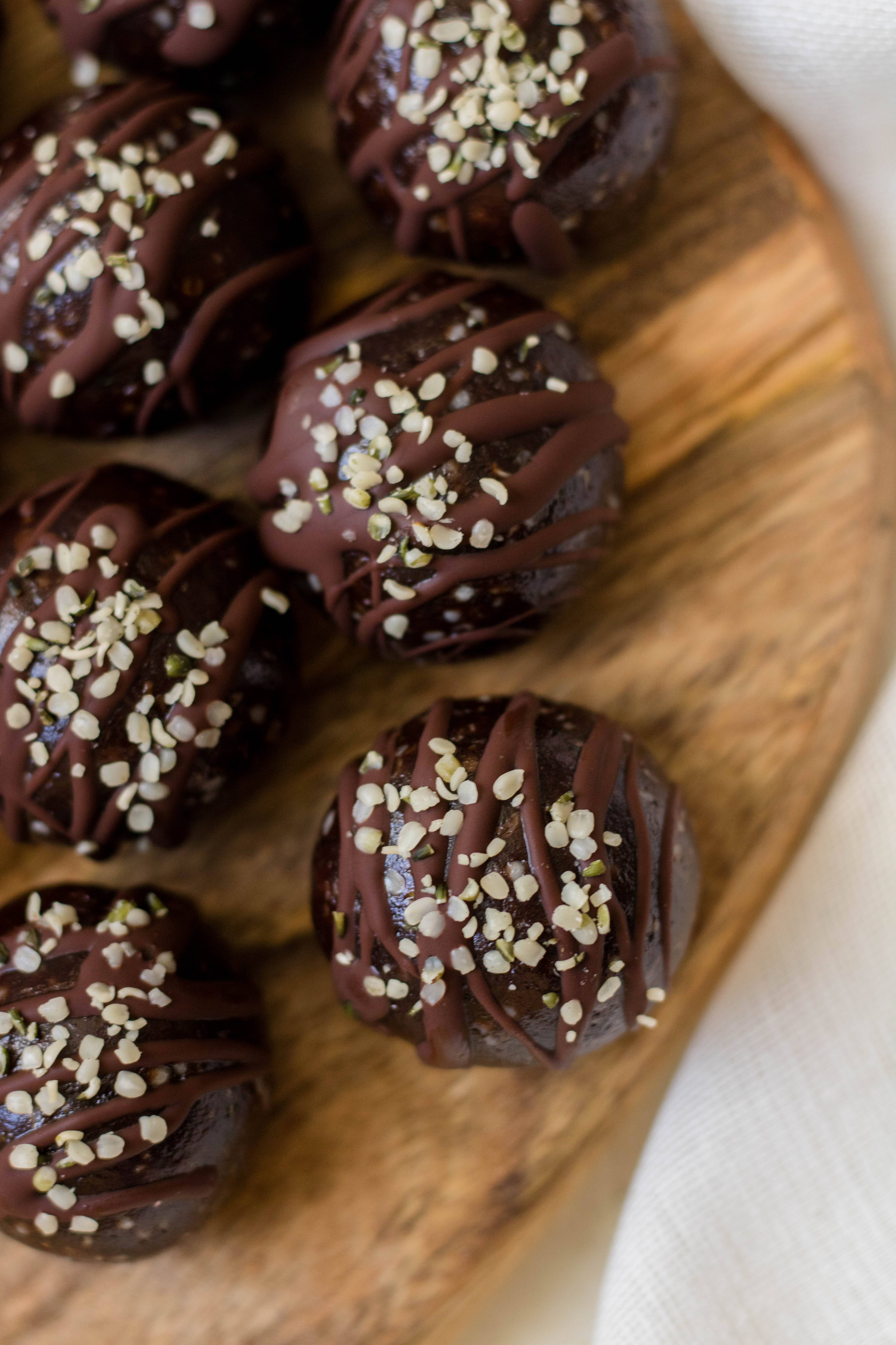 The best hemp seed chocolate bliss balls