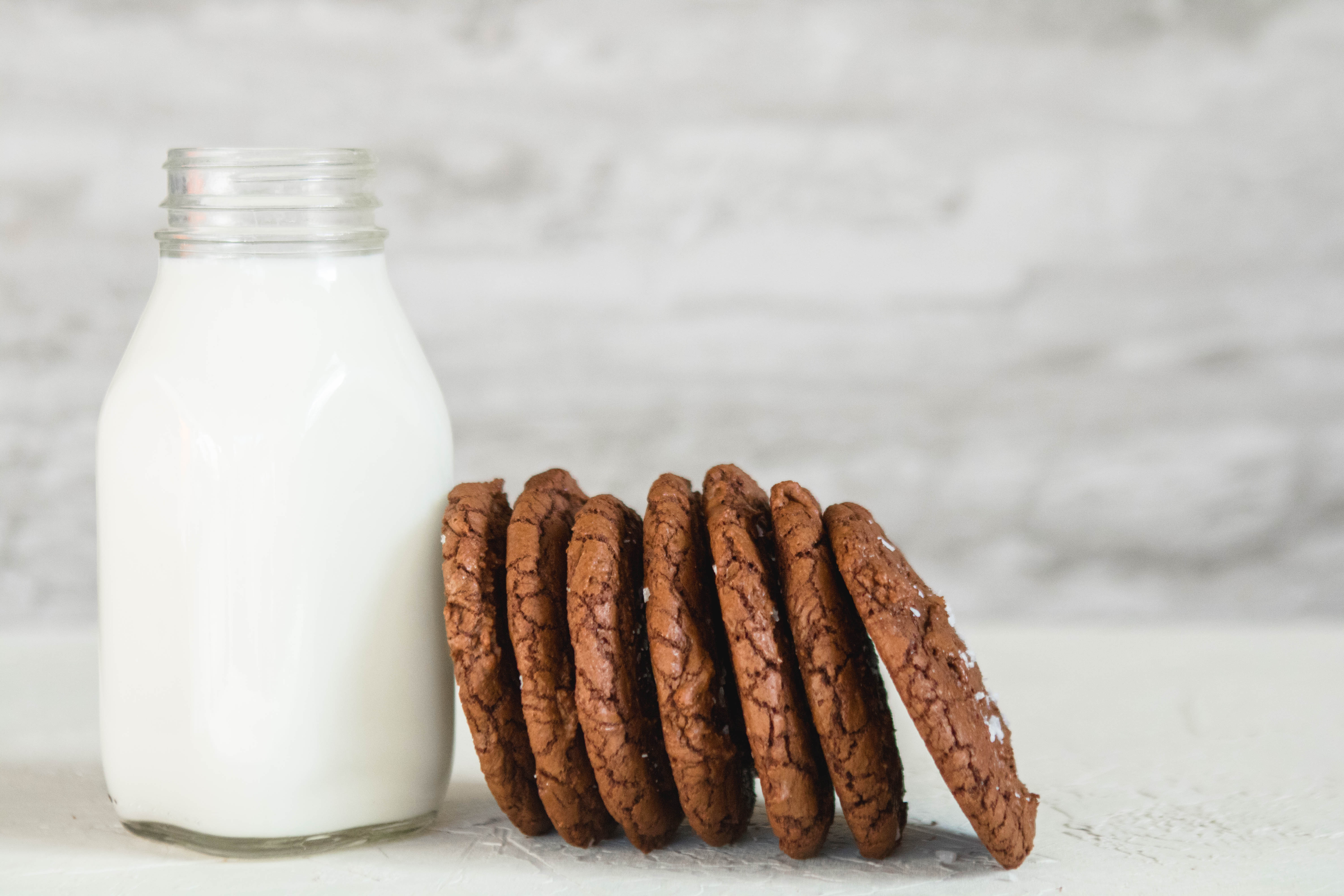 Easy cookies and milk