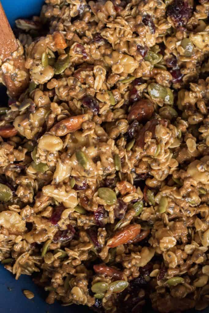Ingredients to make Trail mix energy bars recipe