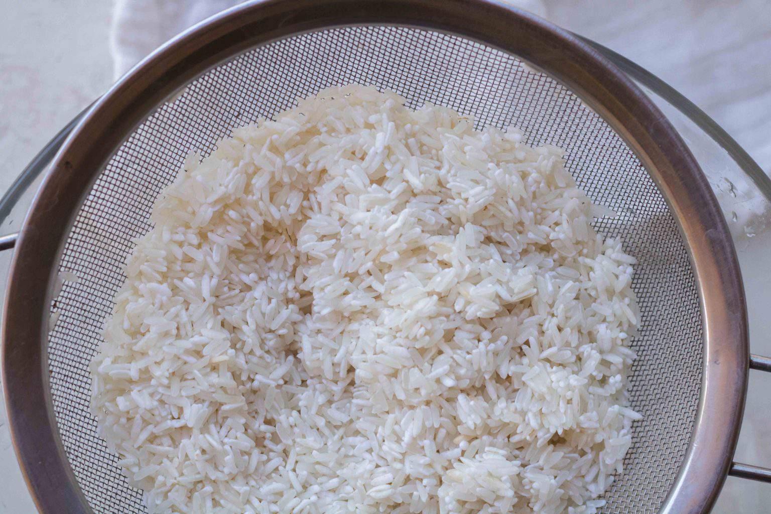 How to cook white rice on the stove perfectly - Lifestyle of a Foodie