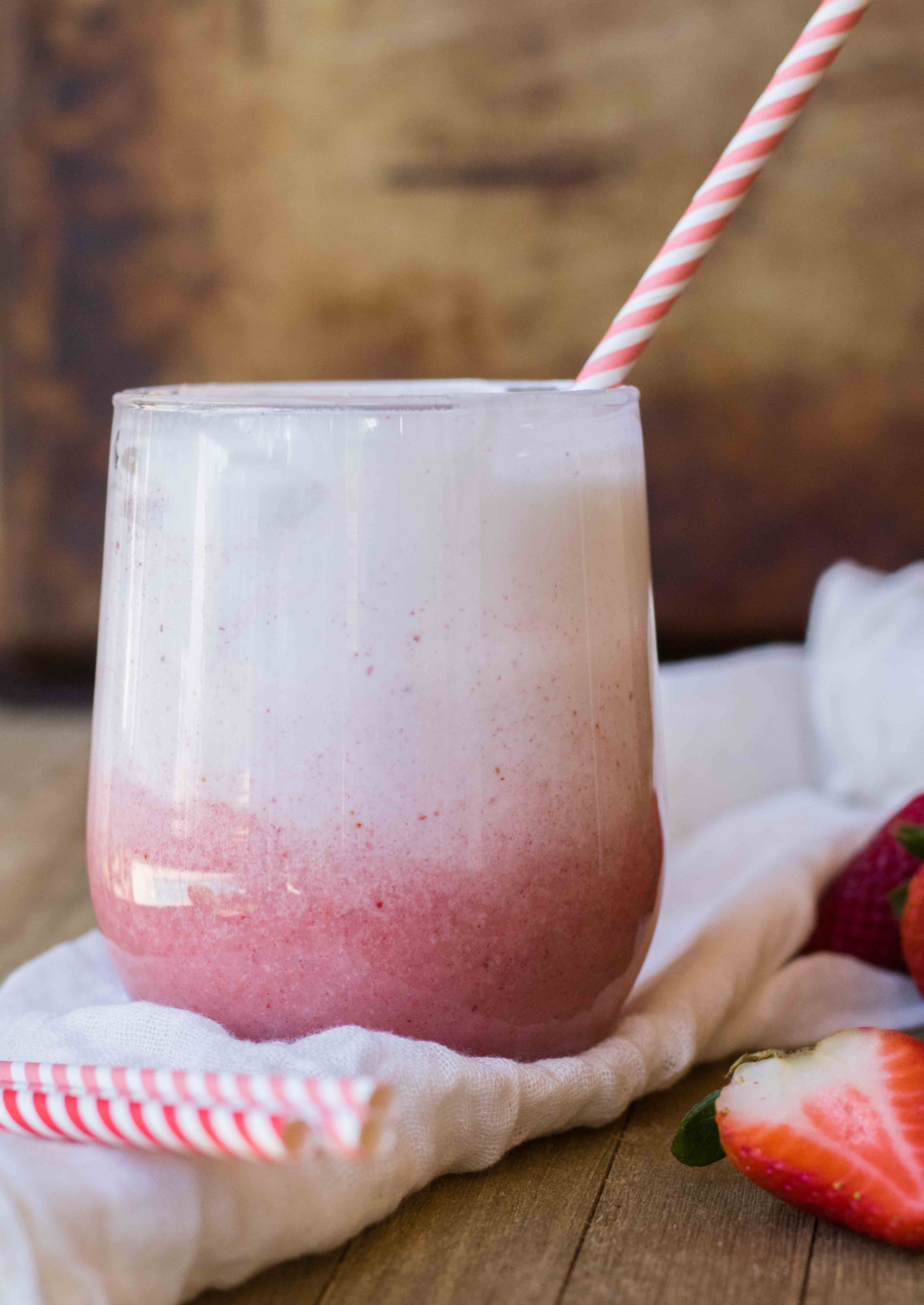 banana strawberry healthy smoothie