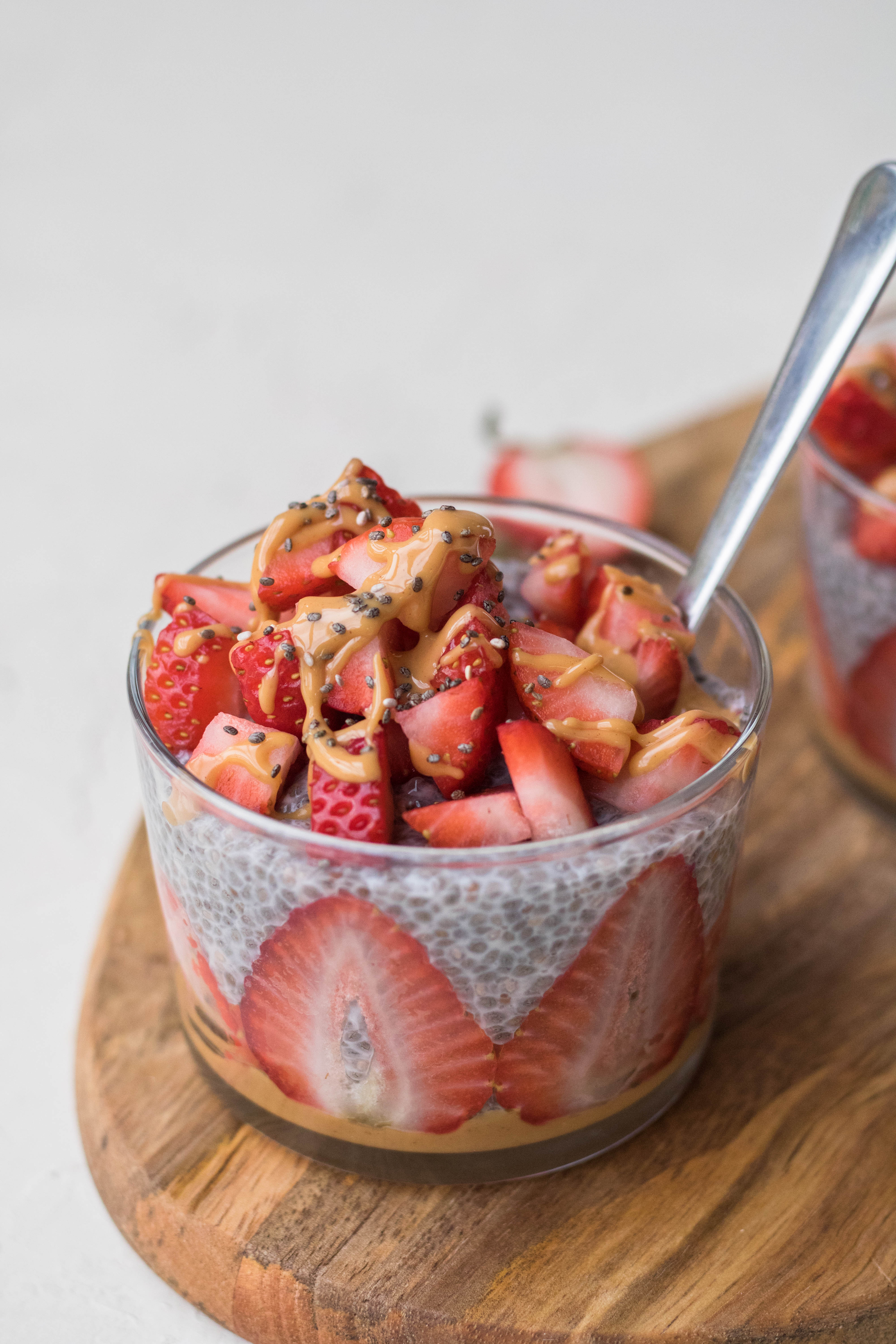 strawberry peanut butter chia seed pudding