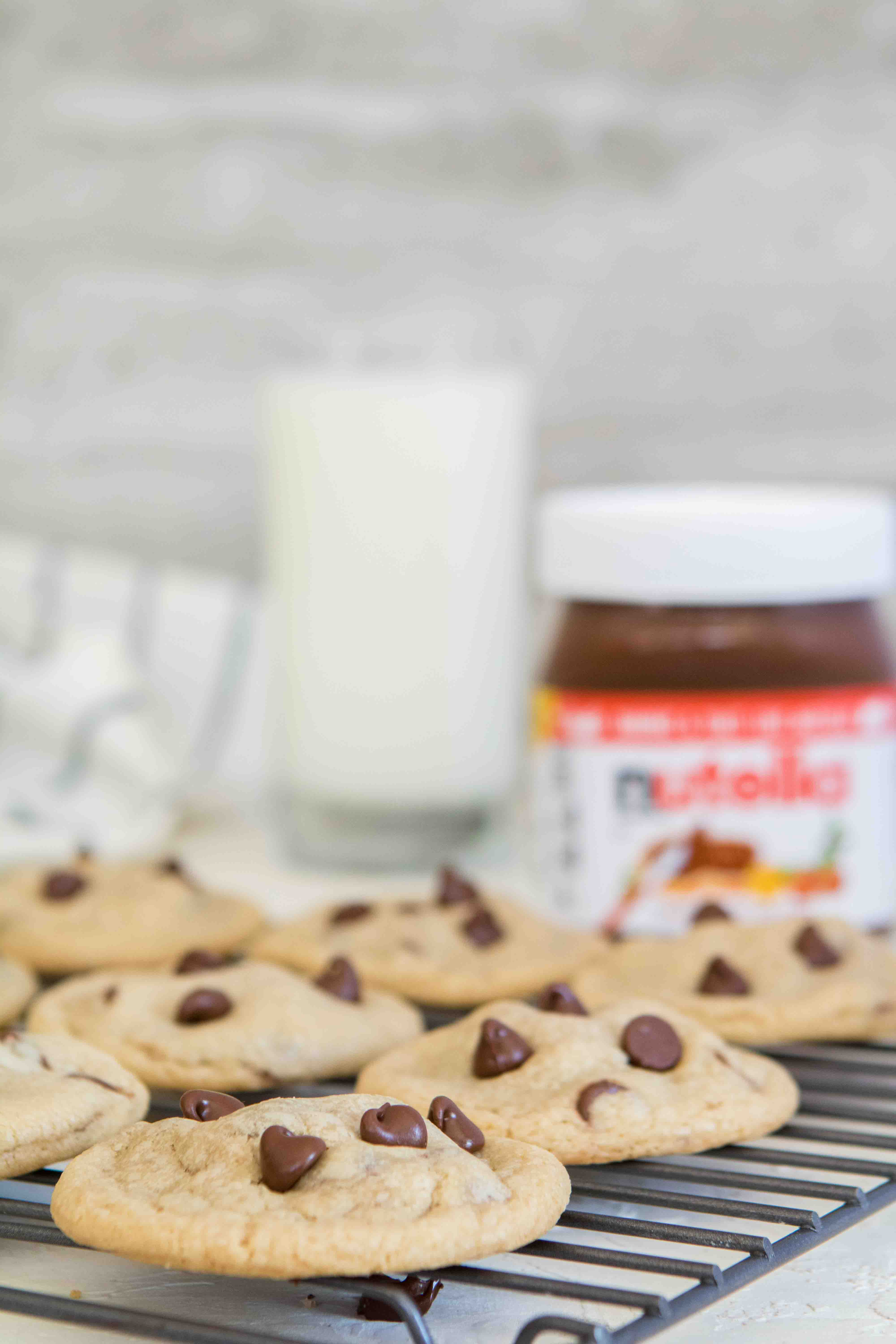 The easiest Nutella stuffed chocolate chip cookie recipe