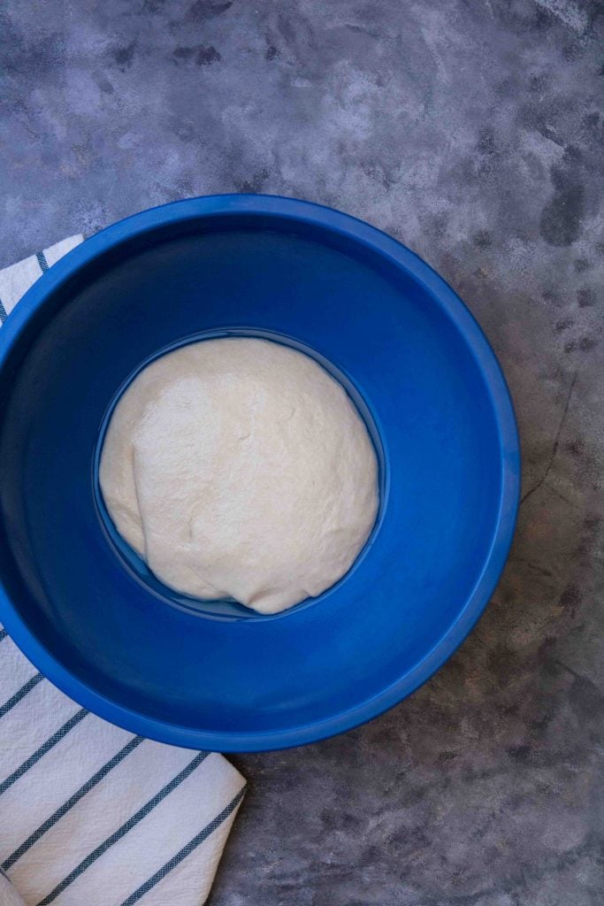 step by step to make pizza dough for two