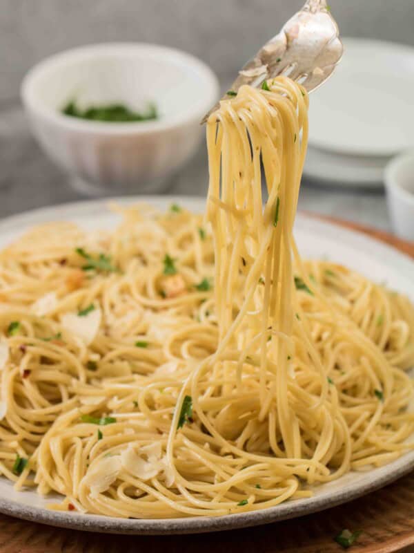 Lighter Spaghetti Aglio e Olio recipe