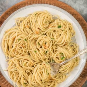 Aglio e Olio Spaghetti on a gray plate