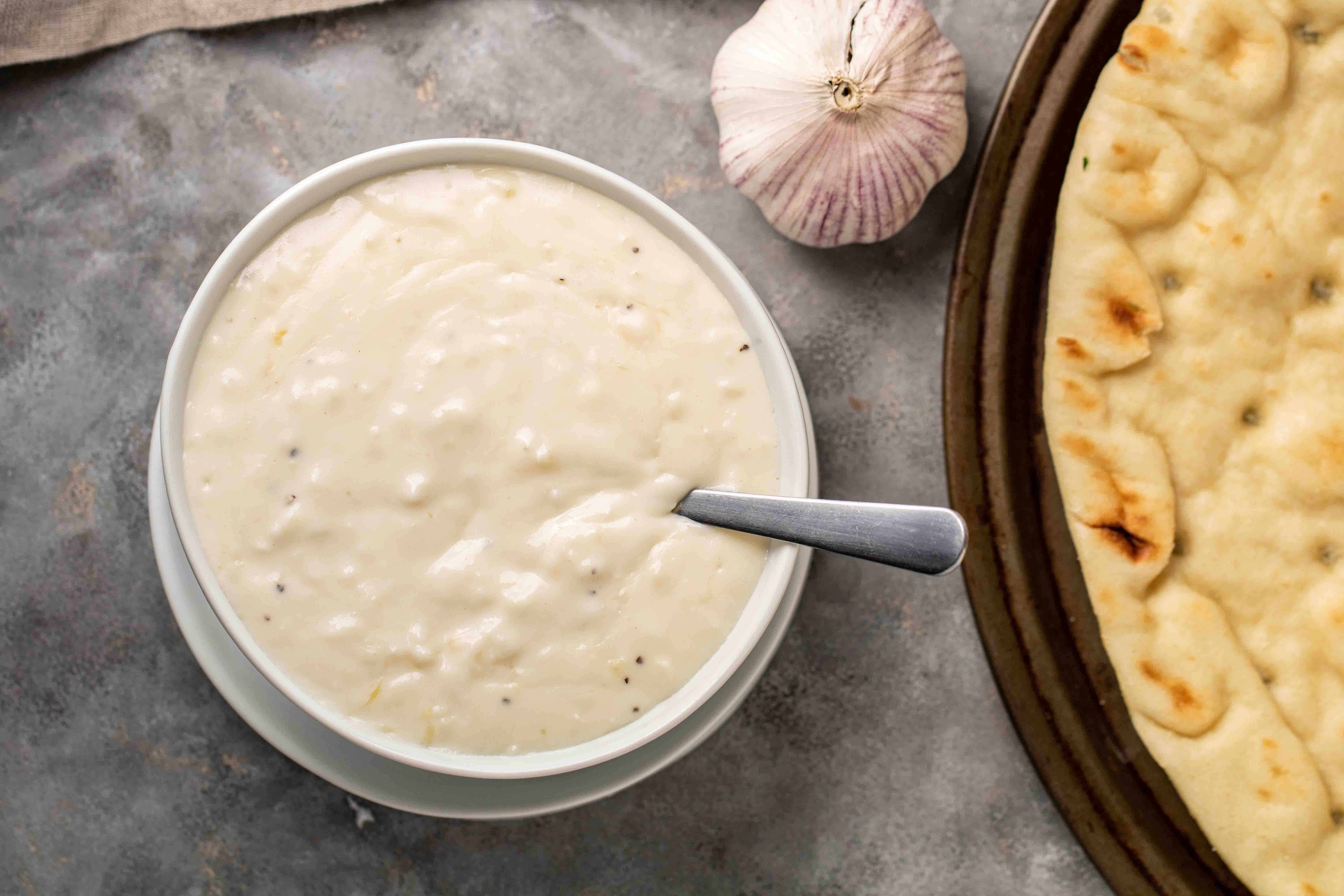 Garlicky White Pizza Sauce