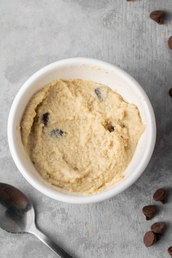 How to make chocolate chip vegan mug cookie step by step