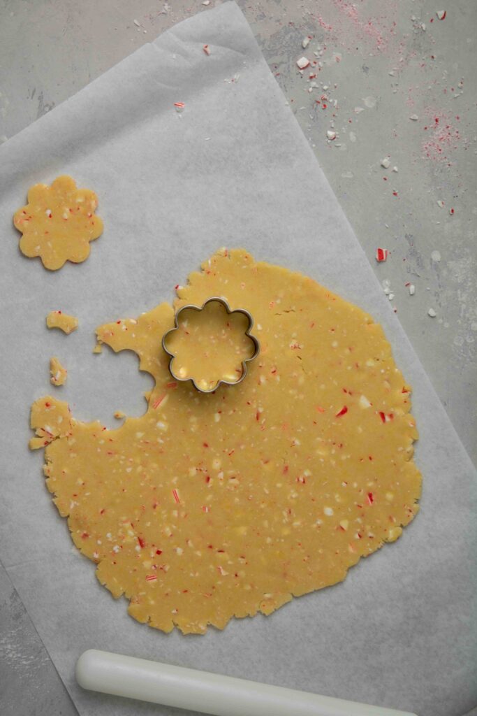 step by step to make candy cane peppermint shortbread