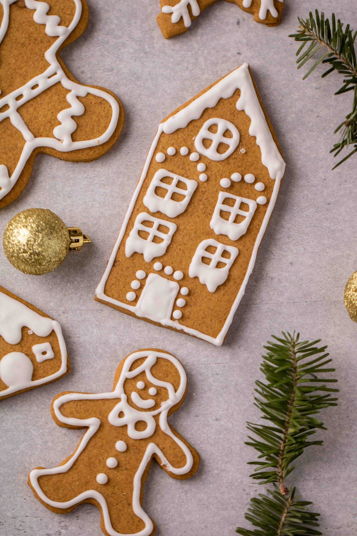 Easy Gingerbread cookies (no spread) - Lifestyle of a Foodie