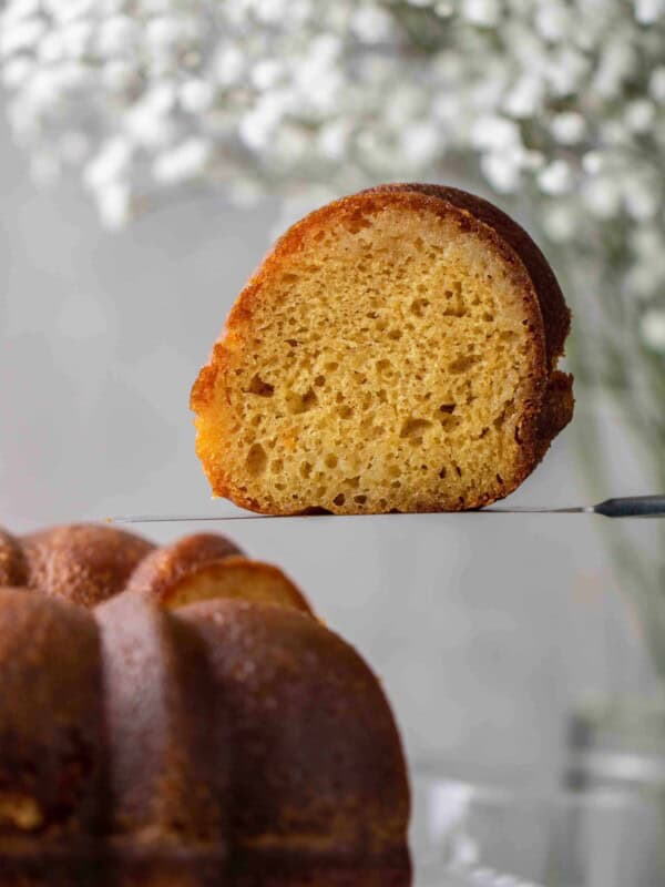 How to store crack cake?