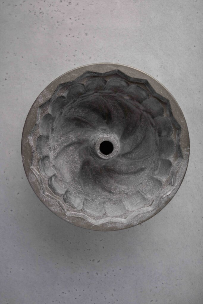 Tips to get bundt cake out of the pan