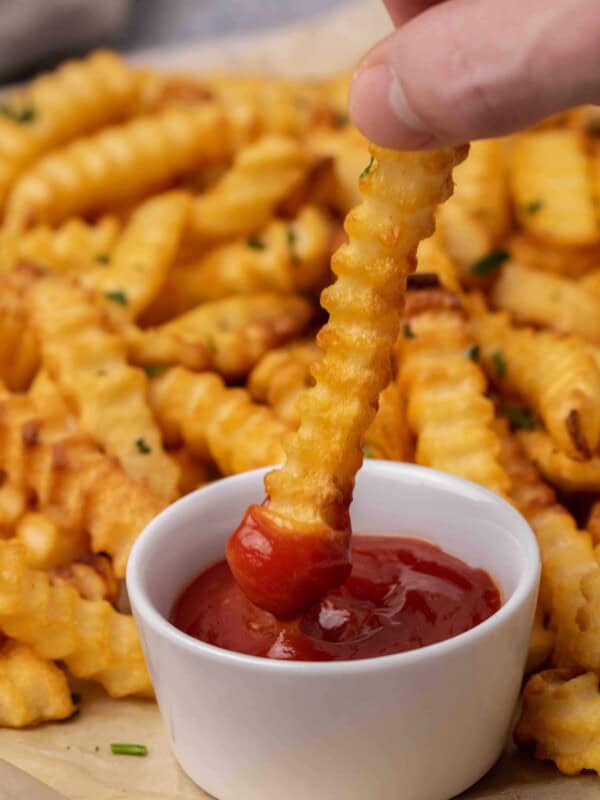 Crinkle fries in the air fryer