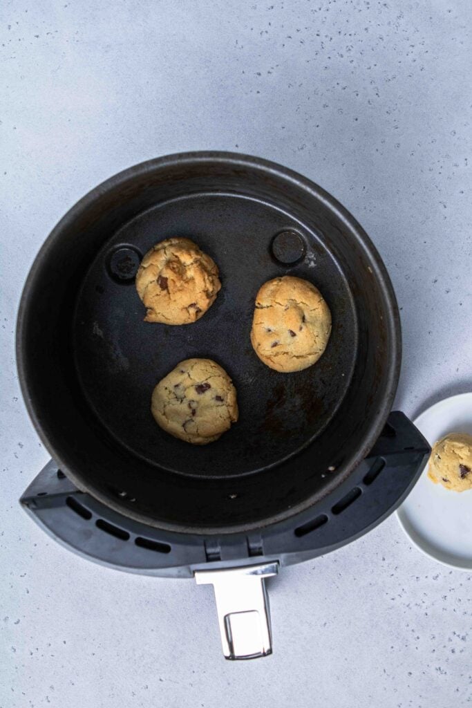 Baked chocolate chip cookies in the air fryer