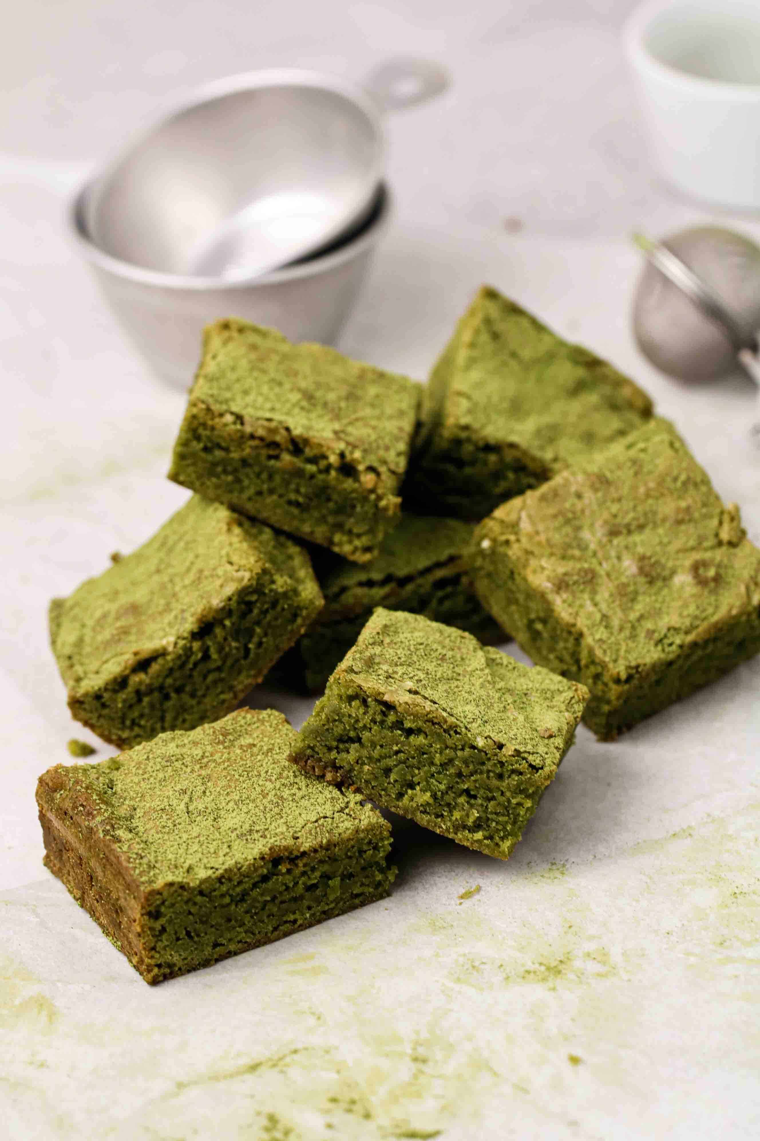 Fudgy matcha brownies