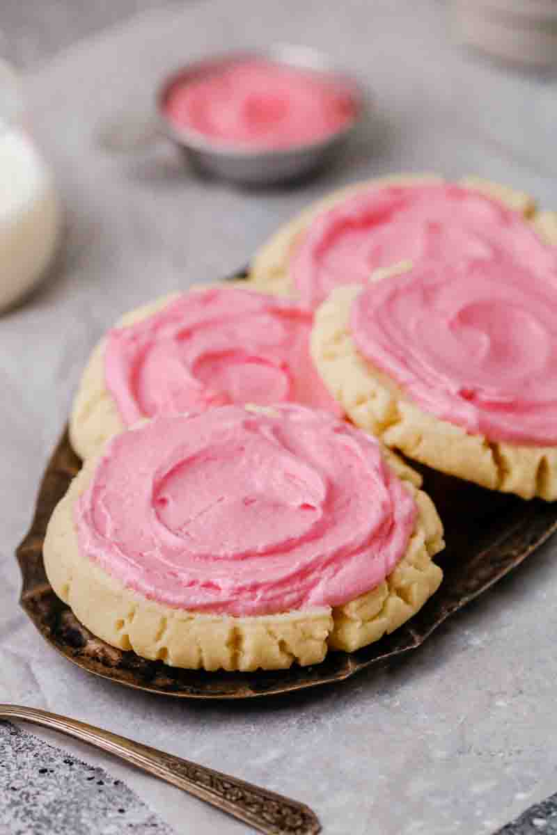 chilled-crumbl-sugar-cookies-copycat-recipe-lifestyle-of-a-foodie