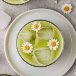 iced pineapple matcha drink recipe