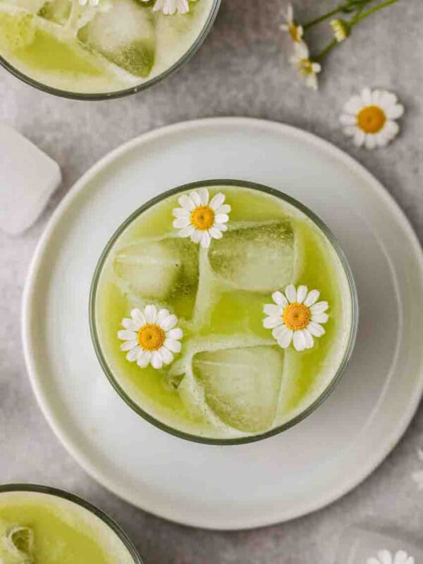 iced pineapple matcha drink recipe