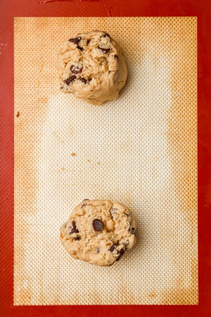 Raw cookies on baking sheet
