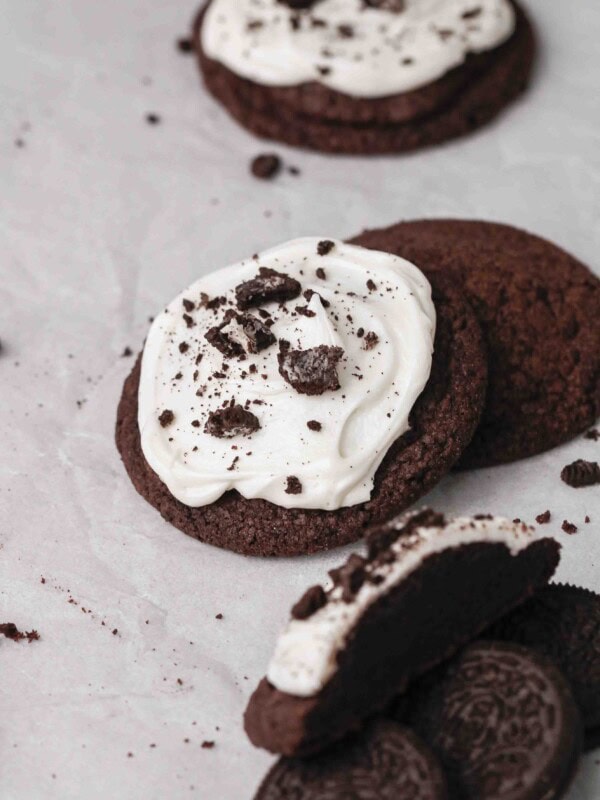Crumbl Oreo cookies copycat recipe