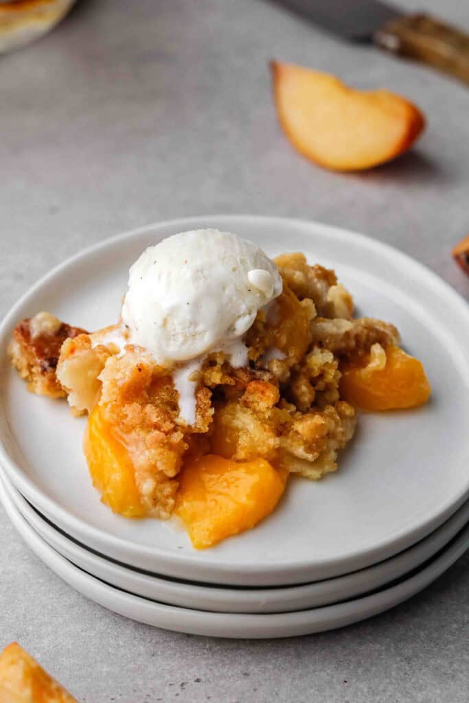 Peach cobbler with cake mix