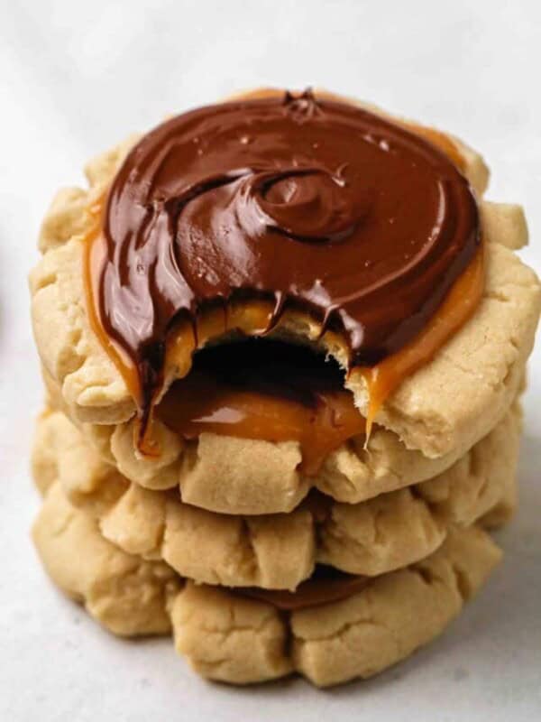 cropped-CRUMBL-Twix-cookie-copycat-recipe-25-of-29-scaled-1.jpg