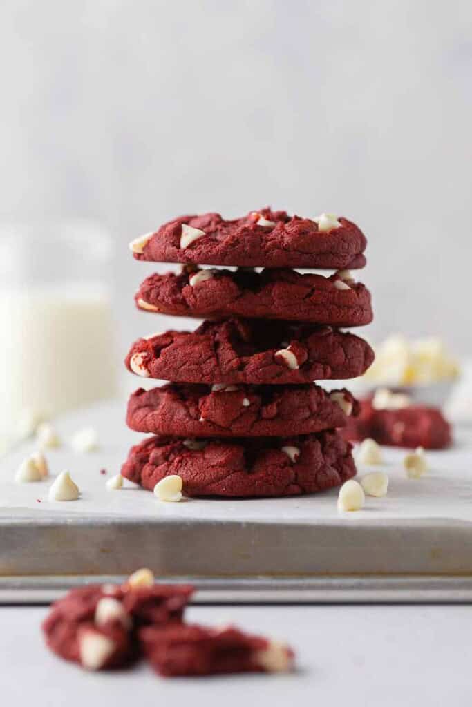 CRUMBL white chocolate chip red velvet cookies