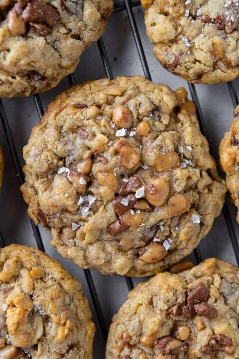 crumbl-mom-s-recipe-cookies-soft-oatmeal-cookies-lifestyle-of-a-foodie