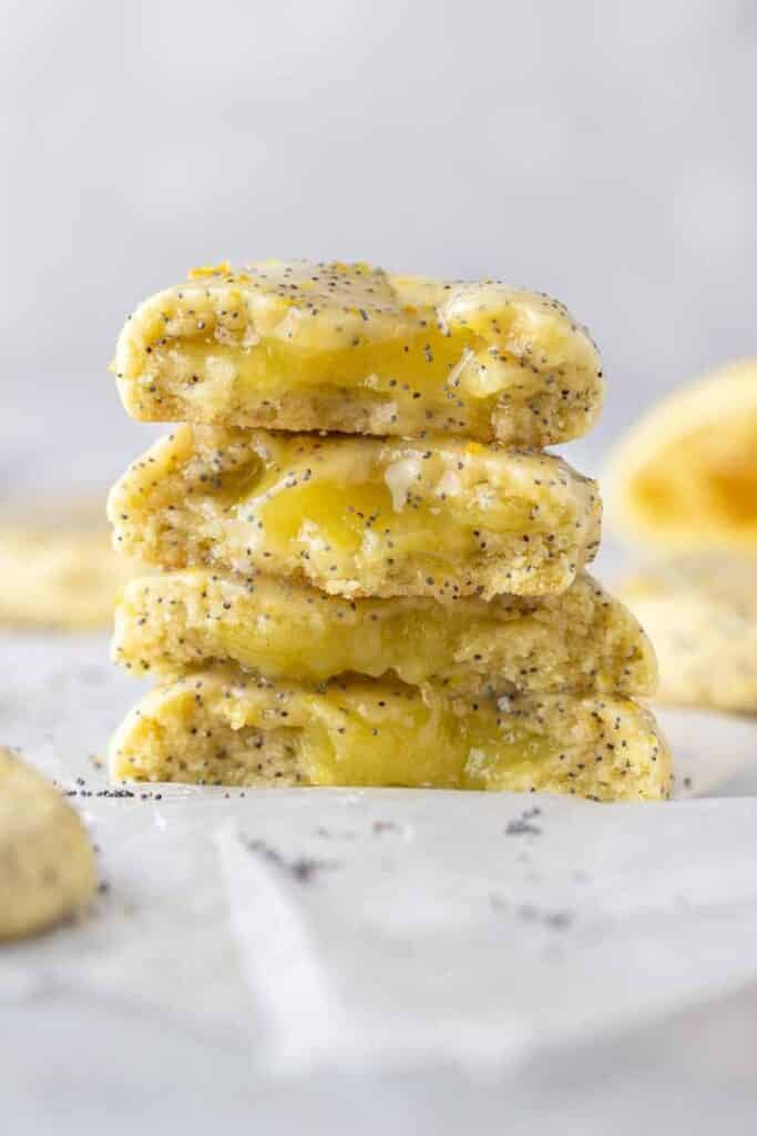 Crumbl Lemon poppy seed cookies 