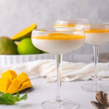 Creamy mango Panna Cotta