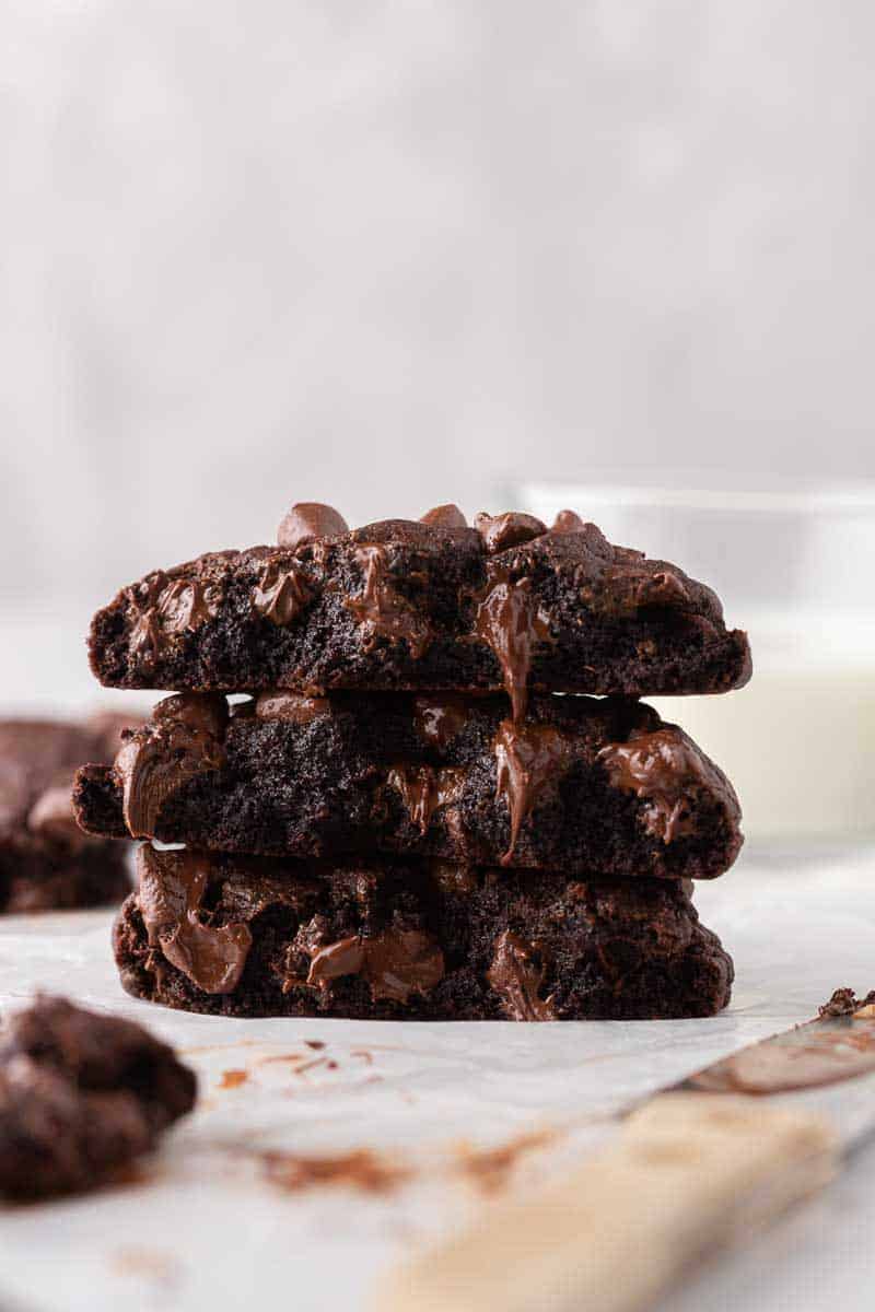 Crumbl Dark Dream Cookies Chocolate Chocolate chip Cookies