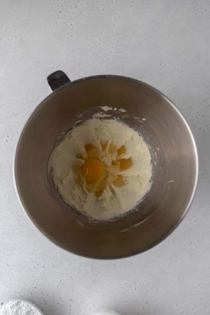 Creamed butter with eggs