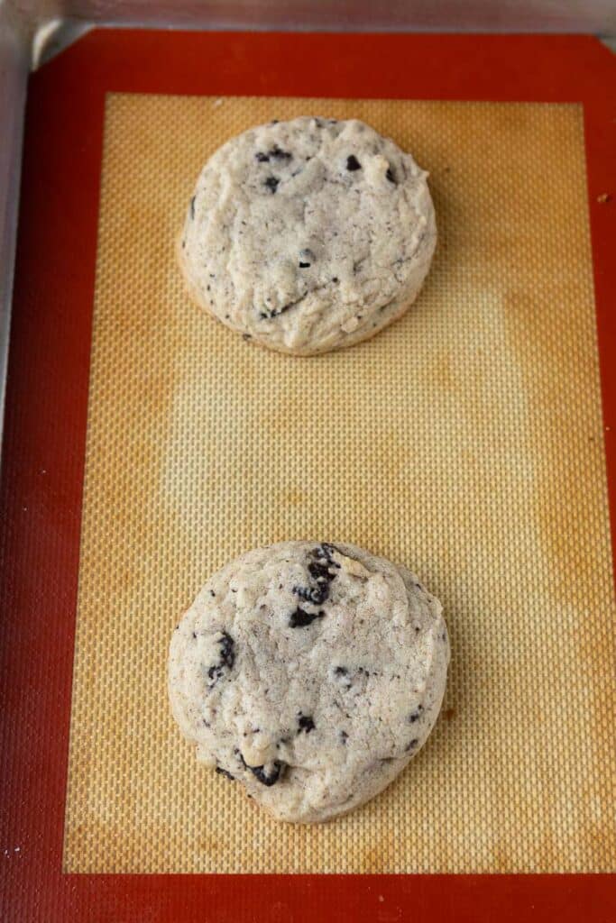 Baked oreo cookies