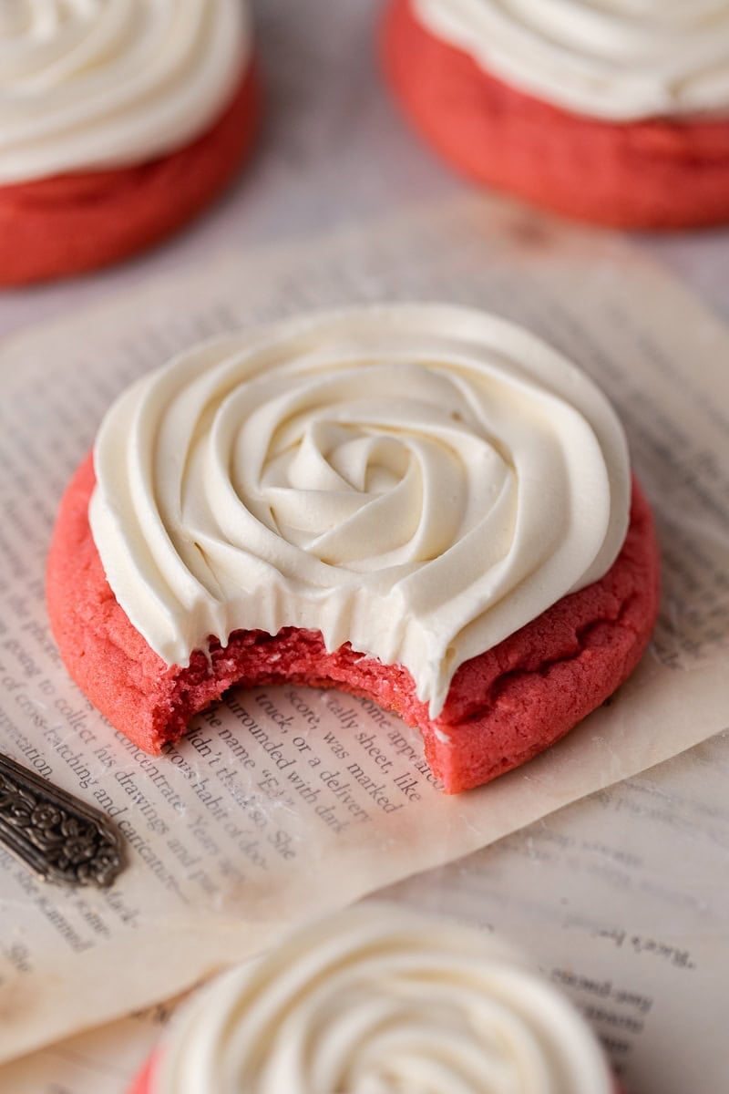 https://lifestyleofafoodie.com/wp-content/uploads/2021/08/Crumbl-pink-velvet-cookies-13-of-15-1.jpg